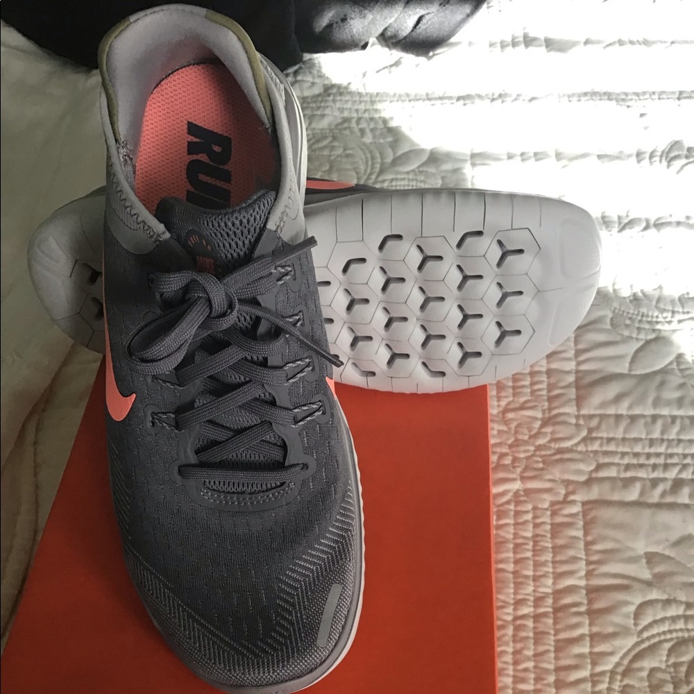 Women’s Running Sneakers